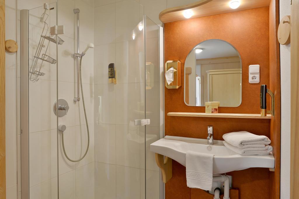 Classic Single Room,170302587:JPEG